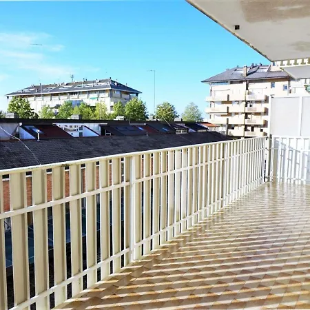 Belvilla By Oyo Pleasant Holiday With Pool Apartment *